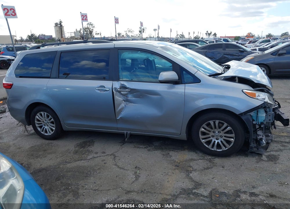 2017 TOYOTA SIENNA XLE LIMITED VIN: 5TDYZ3DC6HS809784