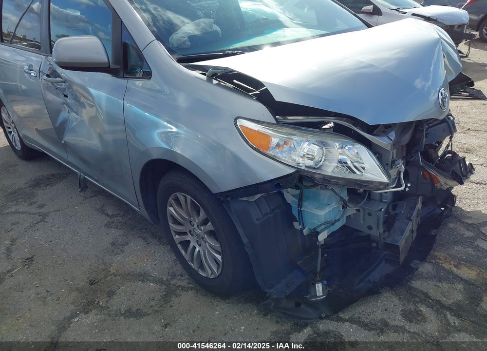 2017 TOYOTA SIENNA XLE LIMITED VIN: 5TDYZ3DC6HS809784