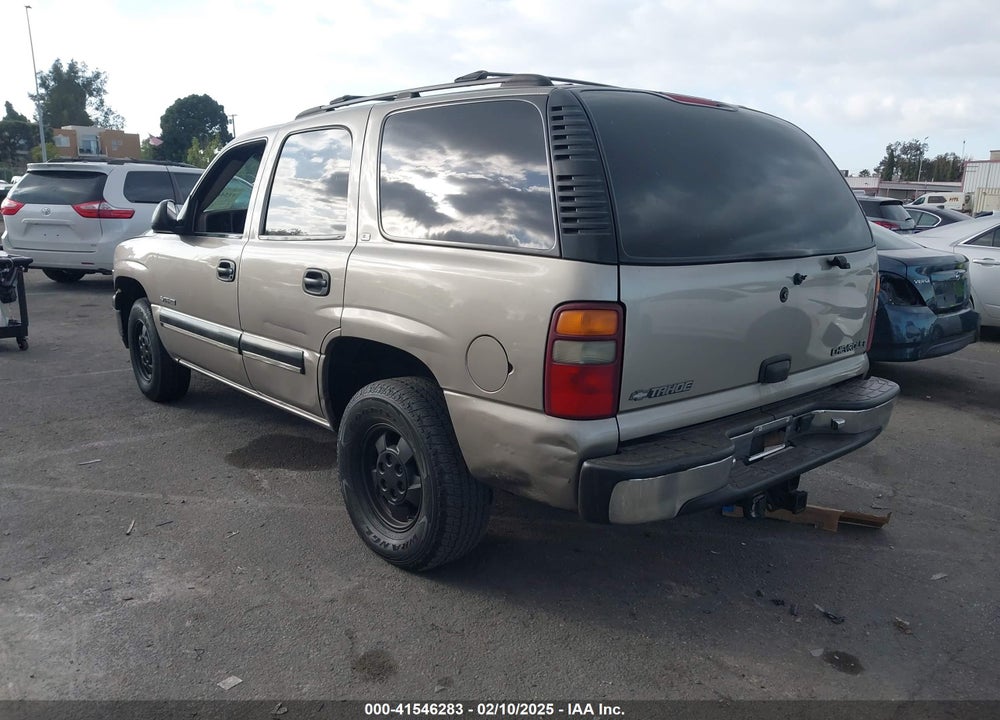 2001 CHEVROLET TAHOE LS VIN: 1GNEC13T71R199027