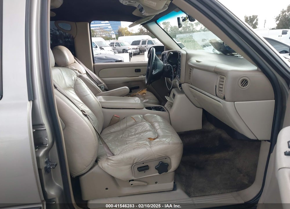 2001 CHEVROLET TAHOE LS VIN: 1GNEC13T71R199027