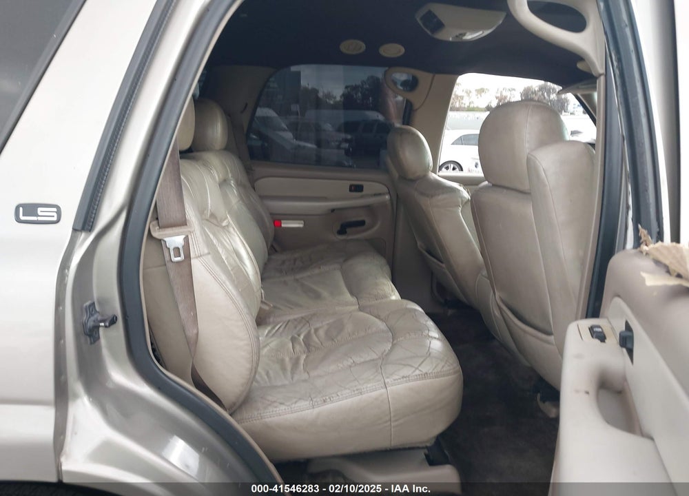 2001 CHEVROLET TAHOE LS VIN: 1GNEC13T71R199027
