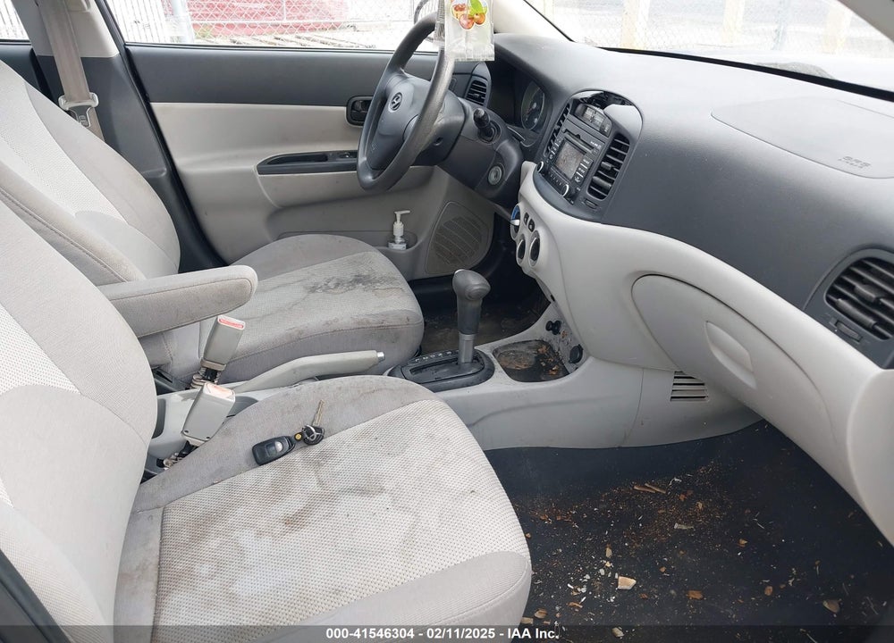 2008 HYUNDAI ACCENT VIN: KMHCN46C88U259388