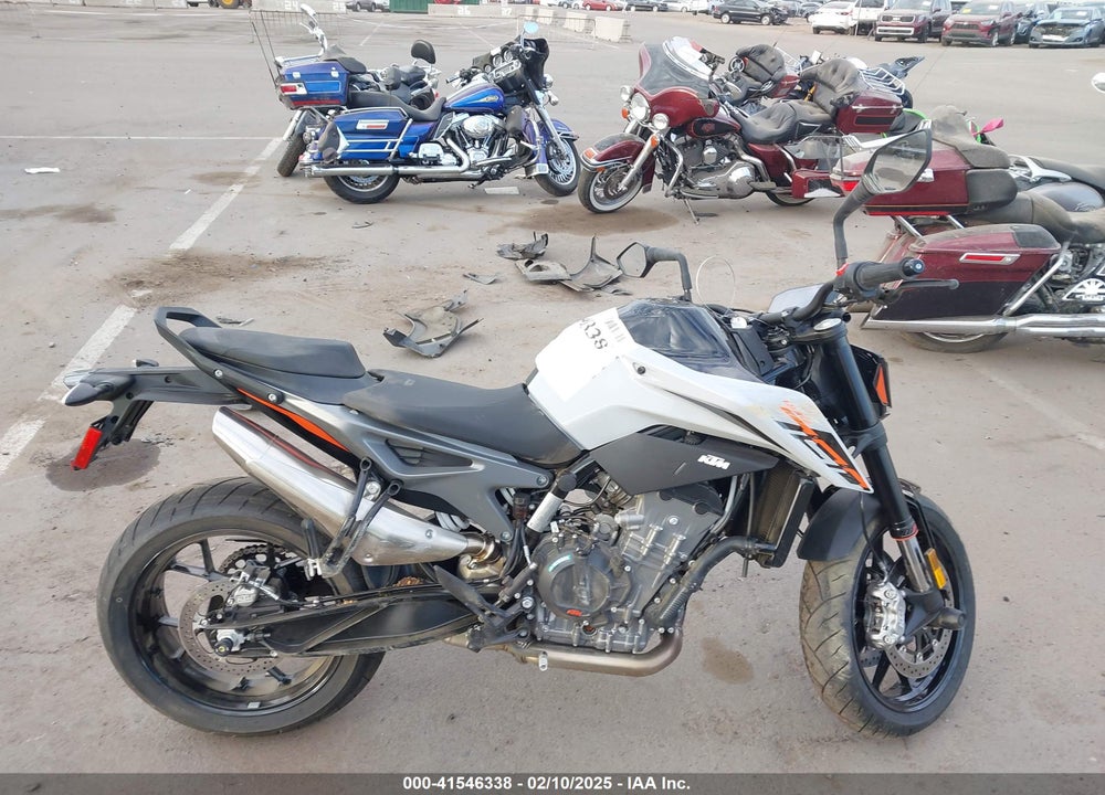2024 KTM 790 DUKE VIN: LCETU7405RH703550