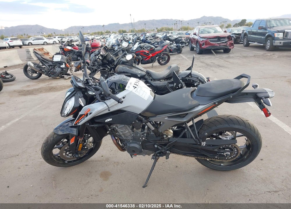 2024 KTM 790 DUKE VIN: LCETU7405RH703550