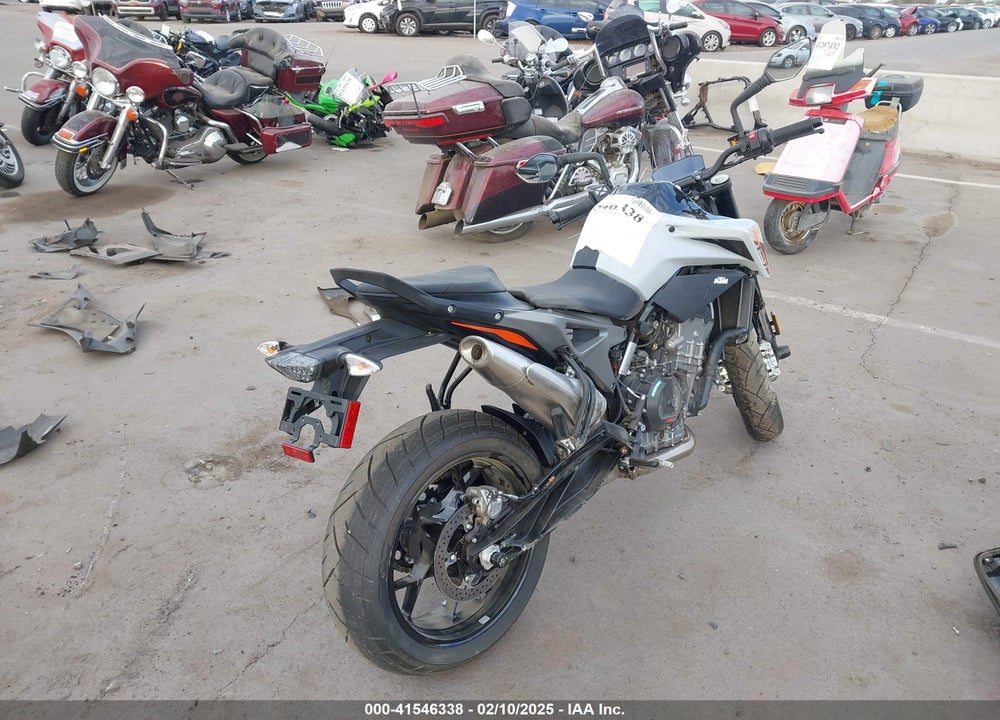 2024 KTM 790 DUKE VIN: LCETU7405RH703550