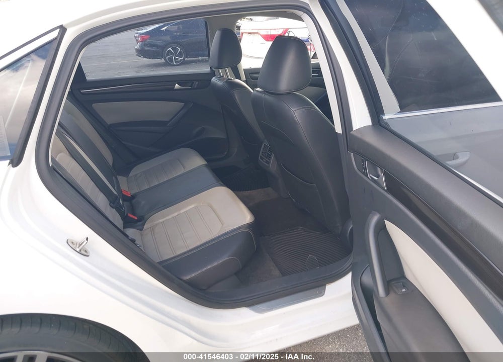 2015 VOLKSWAGEN PASSAT VIN: 1VWBS7A37FC100623