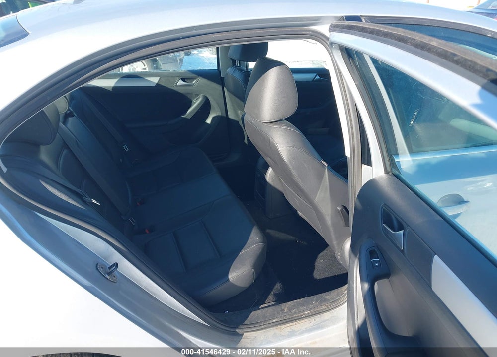 2013 VOLKSWAGEN JETTA VIN: 3VWDP7AJ6DM309145