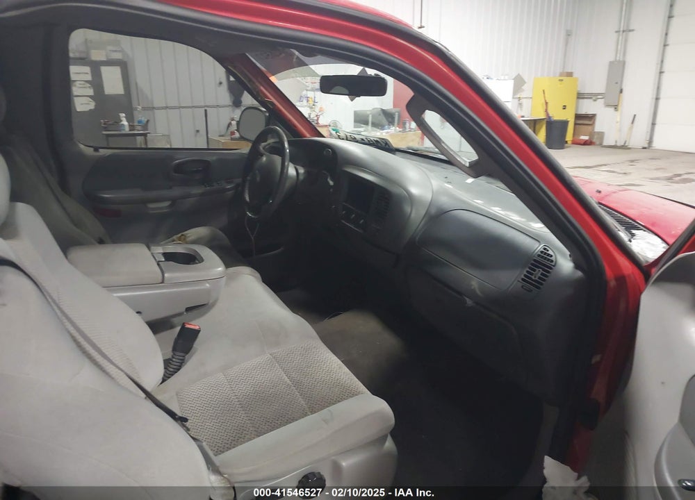 2003 FORD F-150 VIN: 2FTRX18L13CB13847