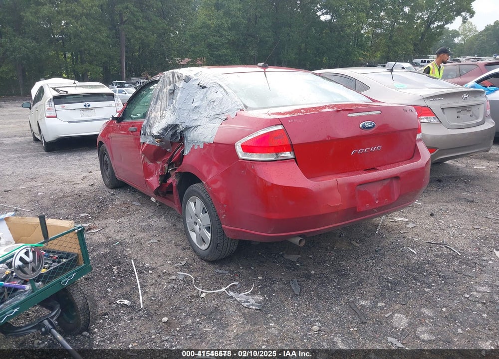 2011 FORD FOCUS VIN: 1FAHP3EN7BW105810