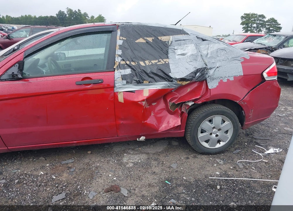 2011 FORD FOCUS VIN: 1FAHP3EN7BW105810