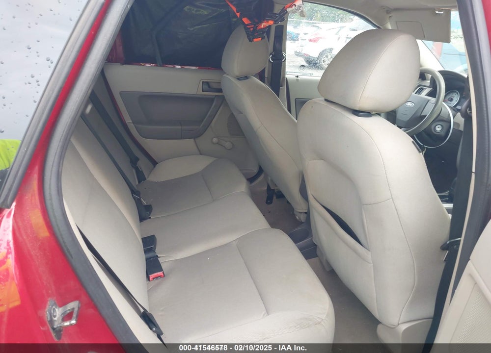 2011 FORD FOCUS VIN: 1FAHP3EN7BW105810