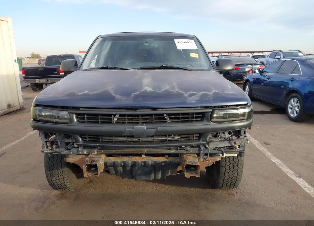 2002 CHEVROLET TAHOE LS VIN: 1GNEC13T92R184255