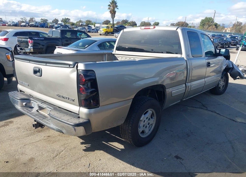 2001 CHEVROLET SILVERADO 1500 LS VIN: 1GCEC19T71Z132136