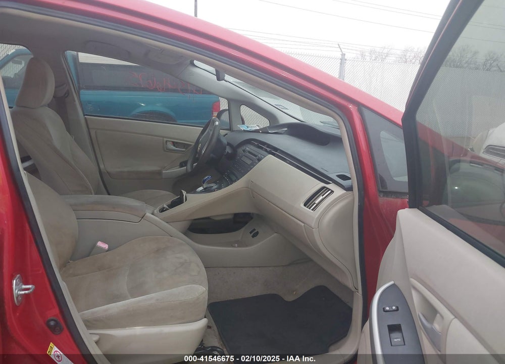 2011 TOYOTA PRIUS TWO VIN: JTDKN3DU2B1460041