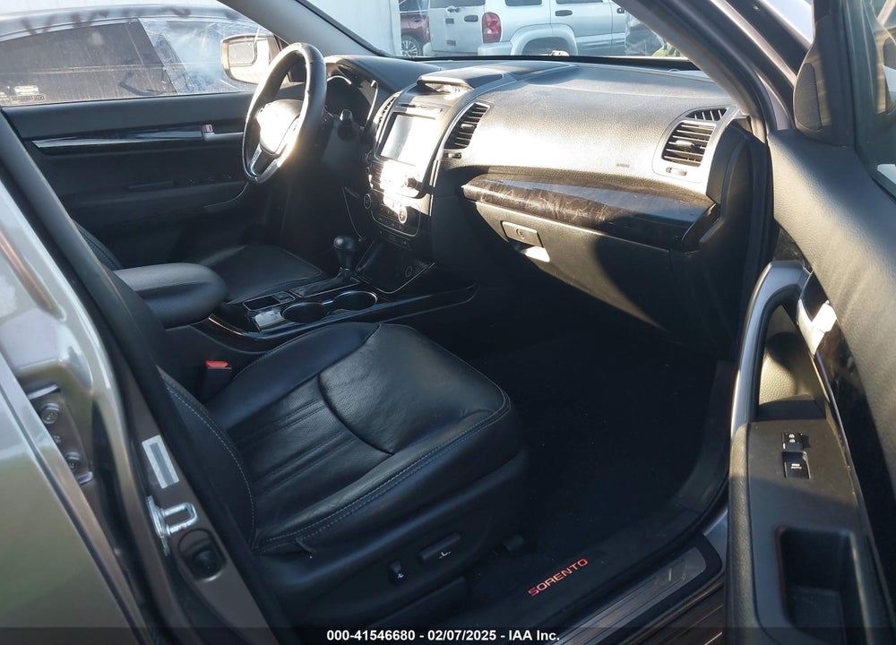 2015 KIA SORENTO SX V6 VIN: 5XYKW4A7XFG609755