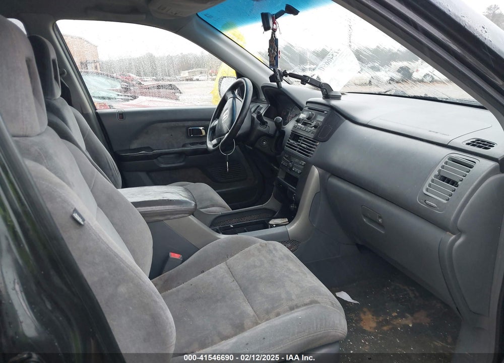 2003 HONDA PILOT EX VIN: 2HKYF18403H594675