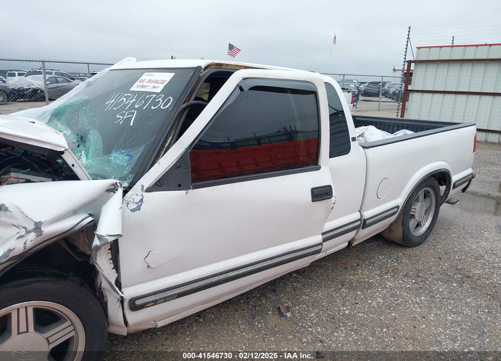 1998 CHEVROLET S-10 LS FLEETSIDE VIN: 1GCCS19X2W8244465