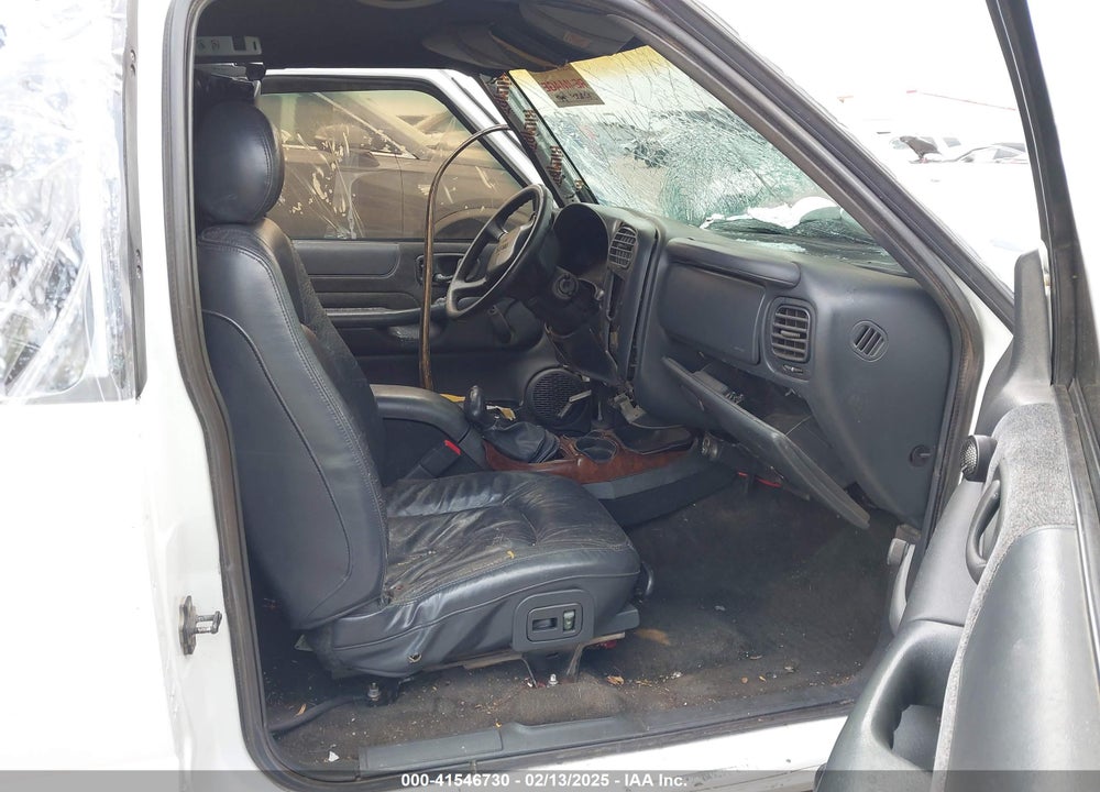 1998 CHEVROLET S-10 LS FLEETSIDE VIN: 1GCCS19X2W8244465