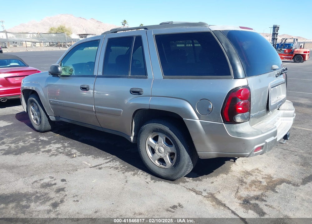 2002 CHEVROLET TRAILBLAZER LS VIN: 1GNDS13S122245399