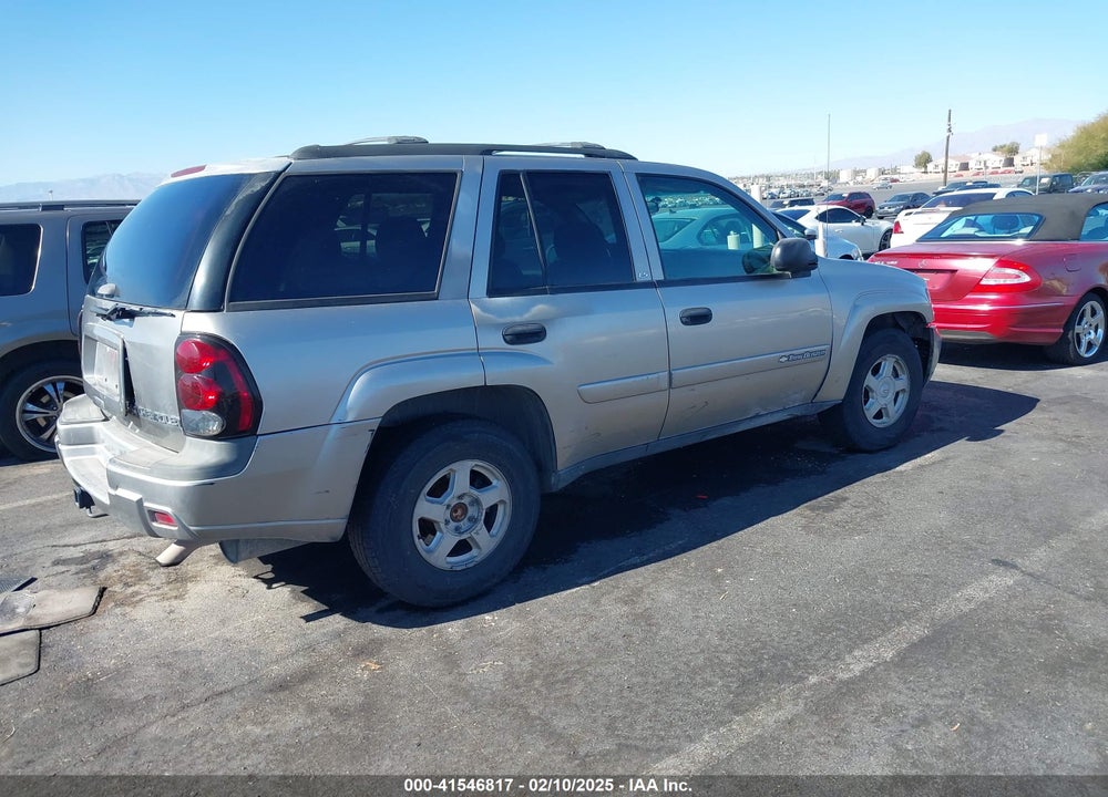 2002 CHEVROLET TRAILBLAZER LS VIN: 1GNDS13S122245399