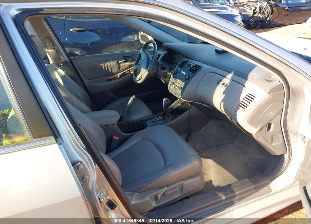 2002 HONDA ACCORD 3.0 EX VIN: 1HGCG16522A024431