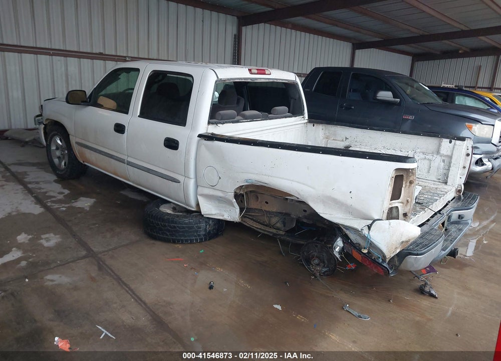 2005 GMC SIERRA 1500 SLE VIN: 2GTEC13T651171078