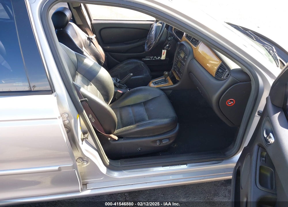2002 JAGUAR X-TYPE 2.5L VIN: SAJEA53D42XC22148