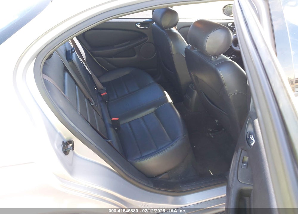 2002 JAGUAR X-TYPE 2.5L VIN: SAJEA53D42XC22148