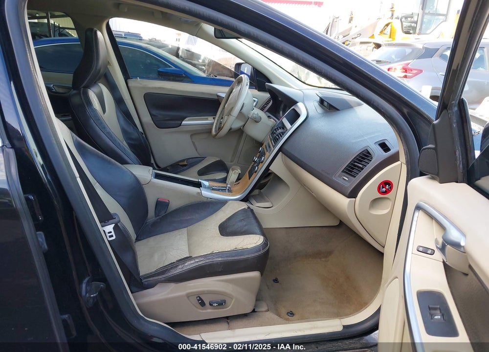2010 VOLVO XC60 VIN: YV4992DZ5A2019647