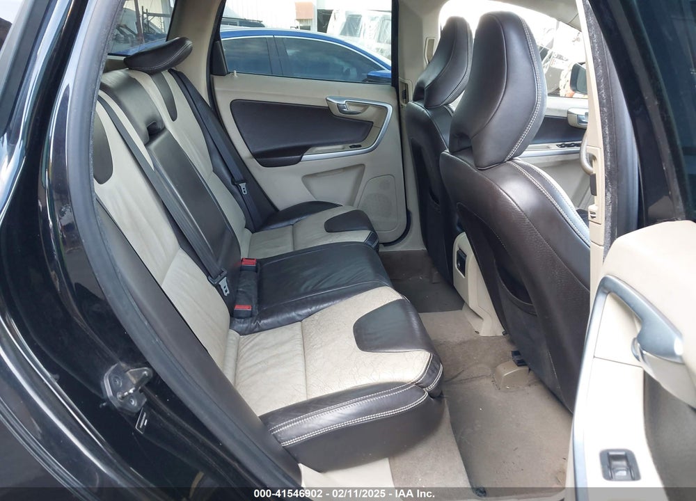 2010 VOLVO XC60 VIN: YV4992DZ5A2019647
