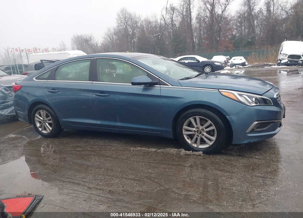 2016 HYUNDAI SONATA VIN: 5NPE24AF4GH313740