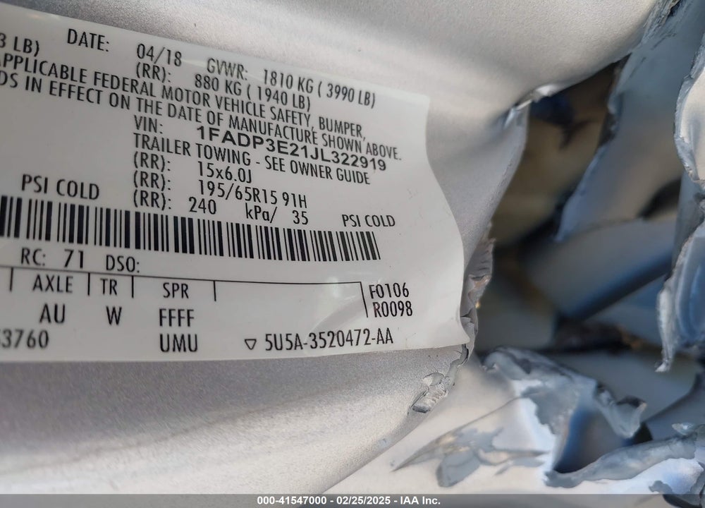 2018 FORD FOCUS VIN: 1FADP3E21JL322919
