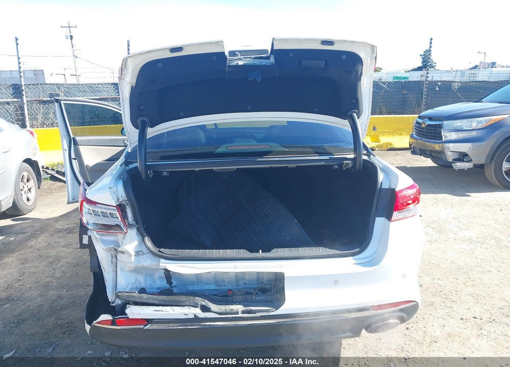 2016 KIA OPTIMA VIN: 5XXGU4L33GG057978