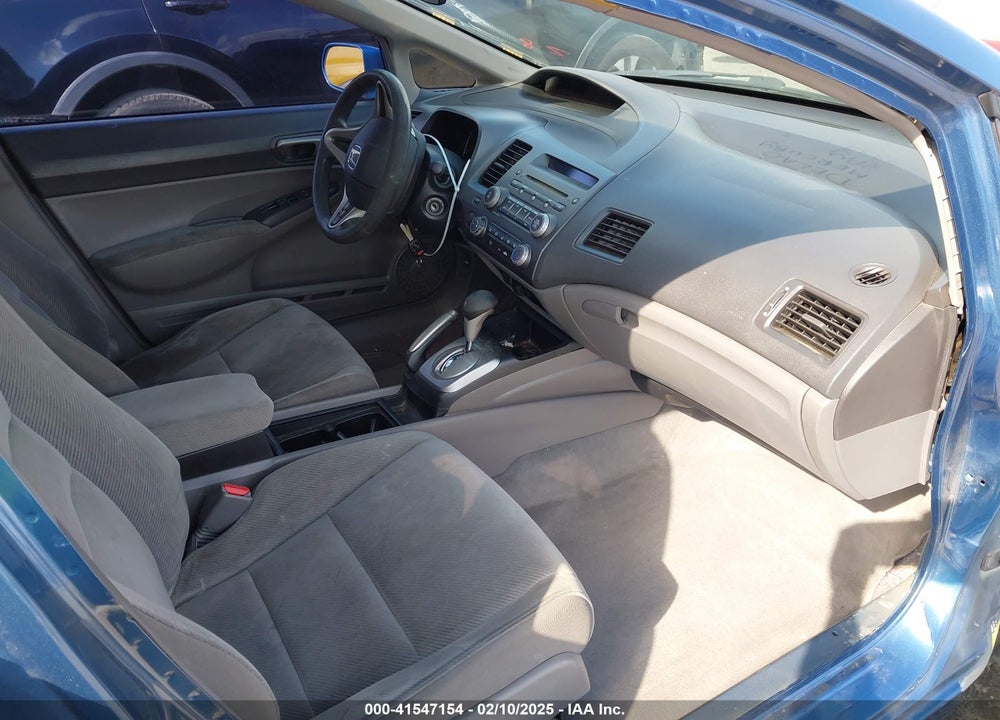 2010 HONDA CIVIC LX VIN: 19XFA1F50AE073491