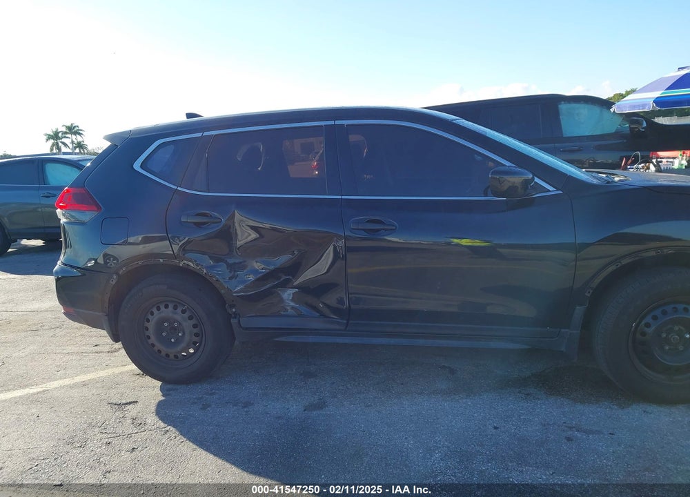 2018 NISSAN ROGUE VIN: JN8AT2MT8JW456844