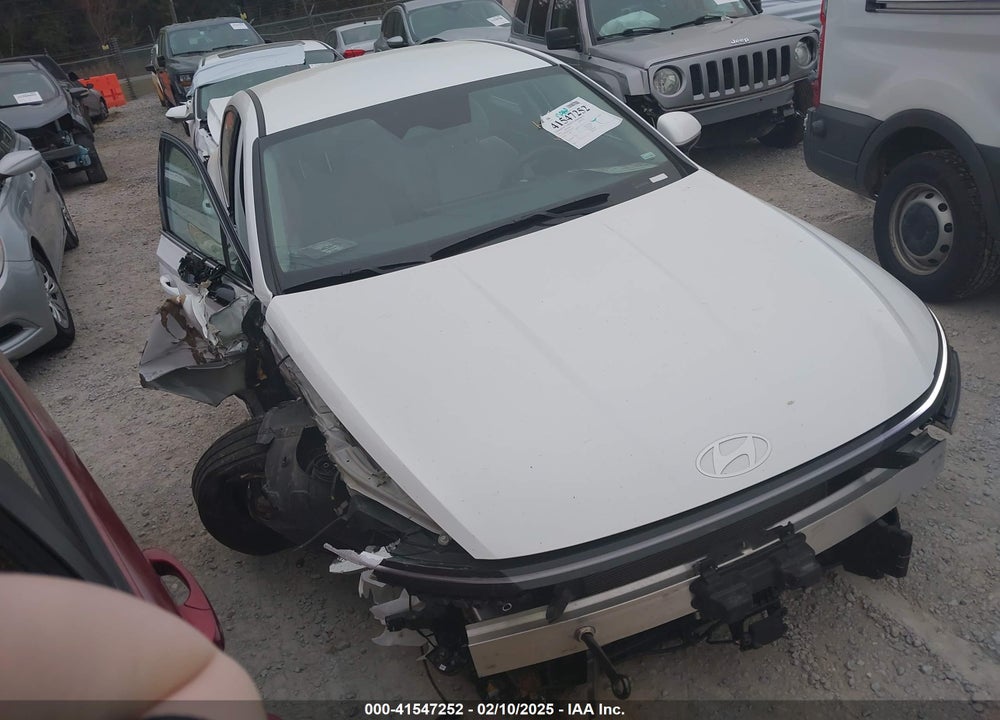 2024 HYUNDAI SONATA SEL VIN: KMHL64JAXRA412391
