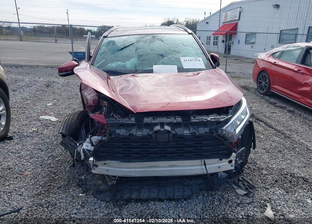 2021 TOYOTA RAV4 XLE VIN: 2T3P1RFVXMW216135