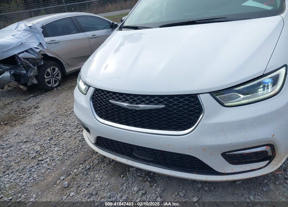 2024 CHRYSLER PACIFICA TOURING L VIN: 2C4RC1BG4RR120210