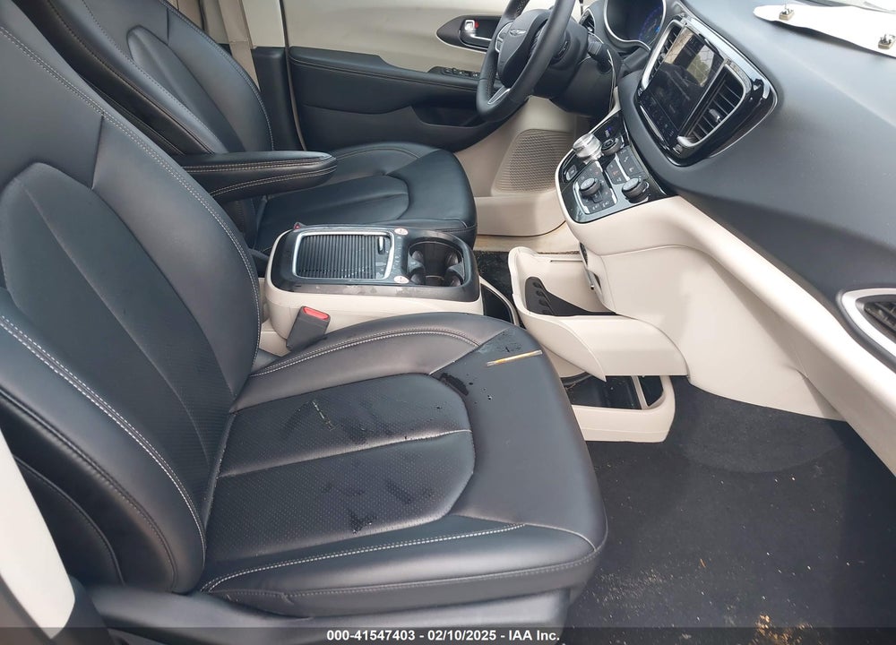 2024 CHRYSLER PACIFICA TOURING L VIN: 2C4RC1BG4RR120210