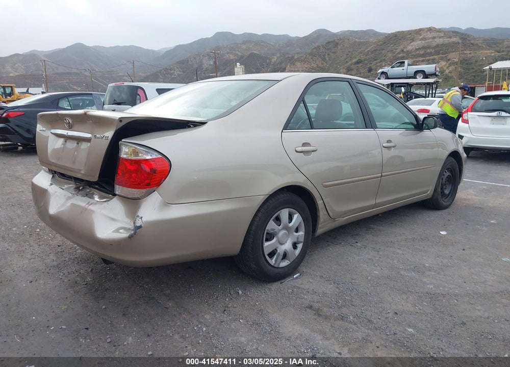 2005 TOYOTA CAMRY LE VIN: 4T1BE32K65U081379