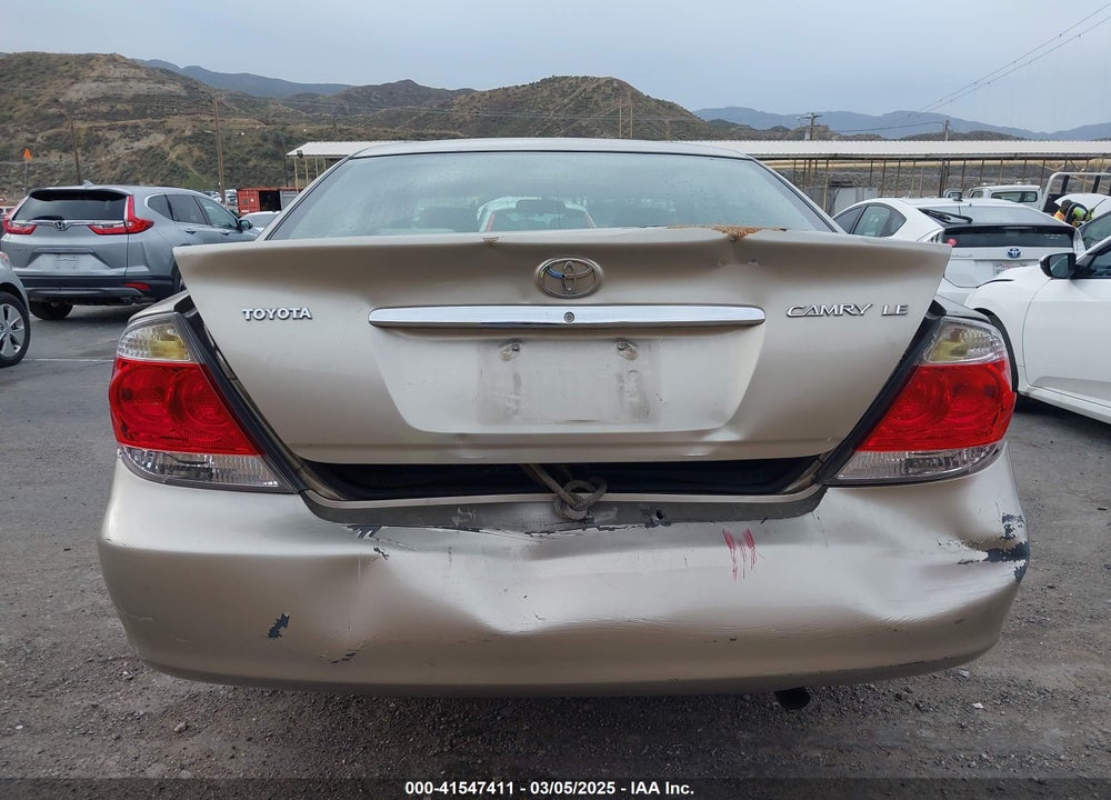 2005 TOYOTA CAMRY LE VIN: 4T1BE32K65U081379