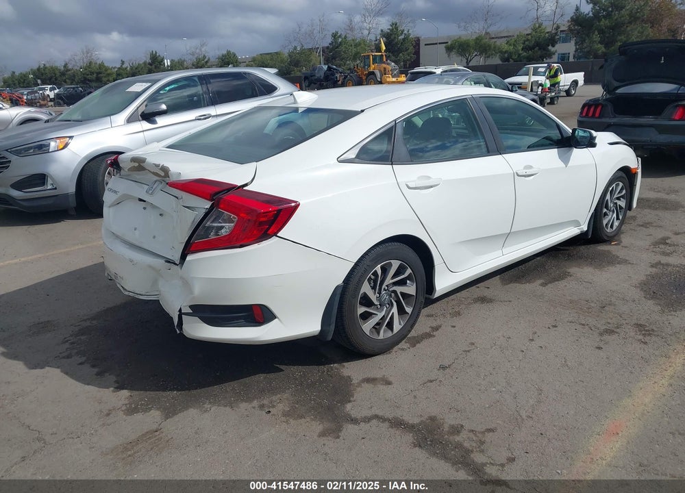 2018 HONDA CIVIC VIN: 2HGFC2F84JH538113