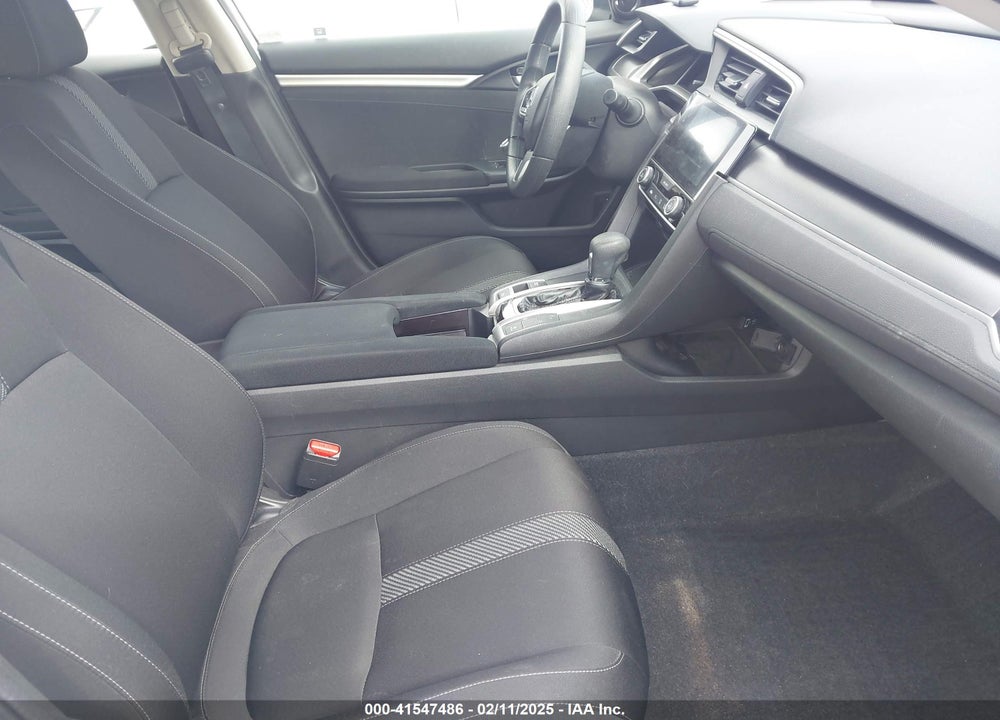 2018 HONDA CIVIC VIN: 2HGFC2F84JH538113