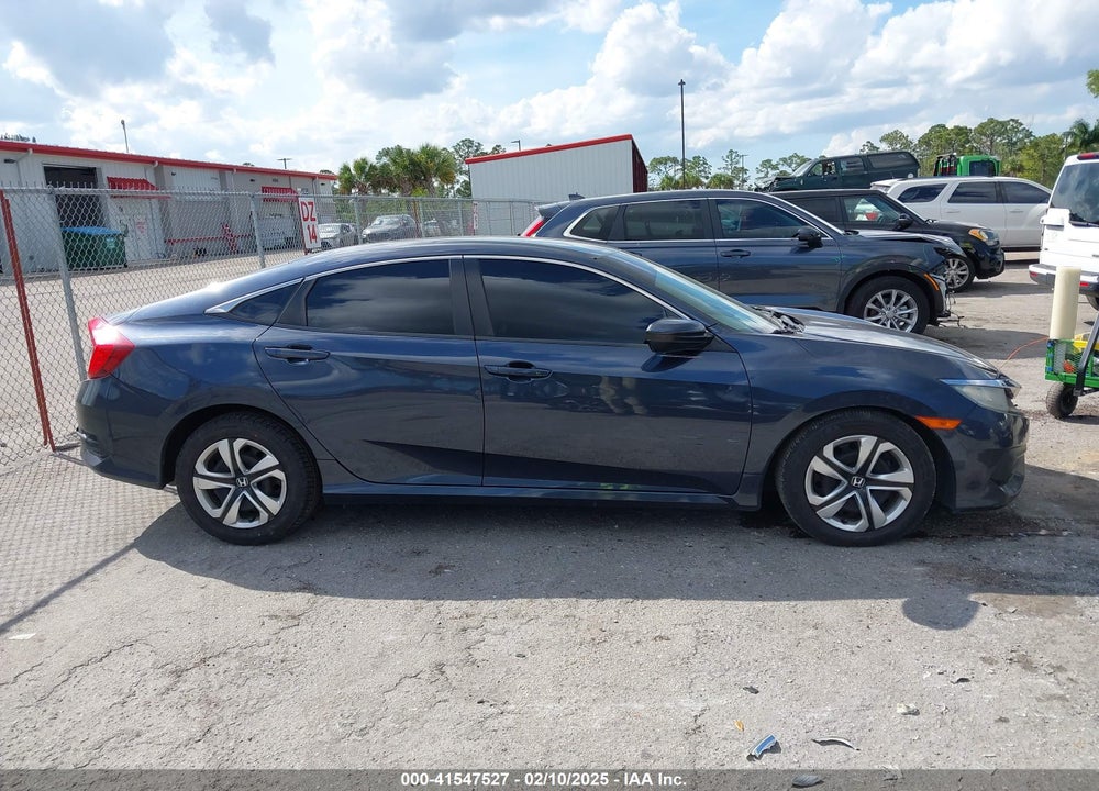 2018 HONDA CIVIC VIN: 19XFC2F52JE014944