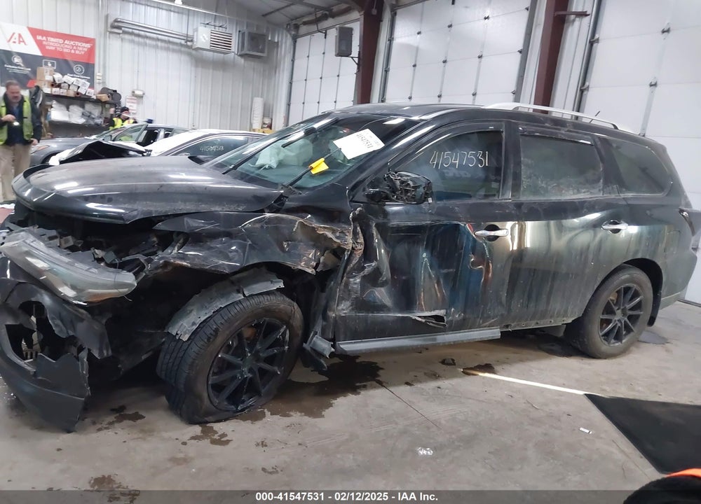 2017 NISSAN PATHFINDER VIN: 5N1DR2MM3HC622517