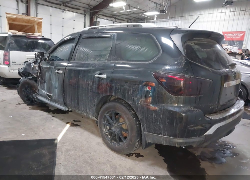 2017 NISSAN PATHFINDER VIN: 5N1DR2MM3HC622517