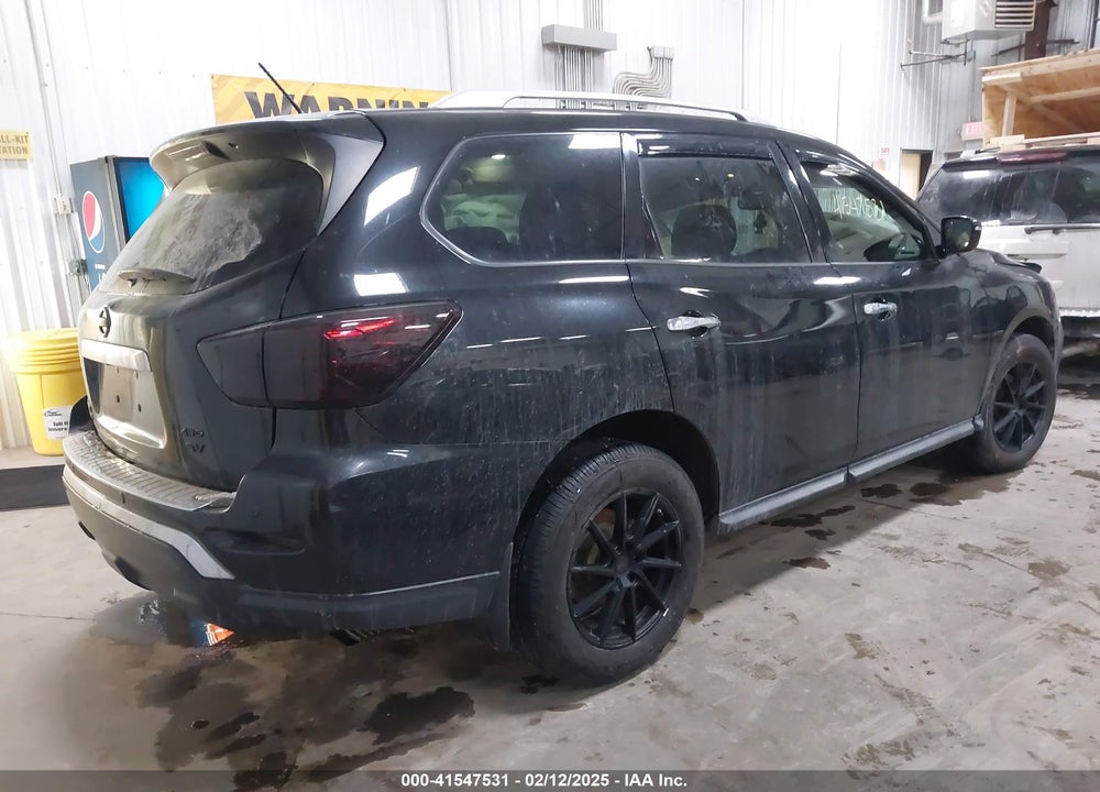 2017 NISSAN PATHFINDER VIN: 5N1DR2MM3HC622517