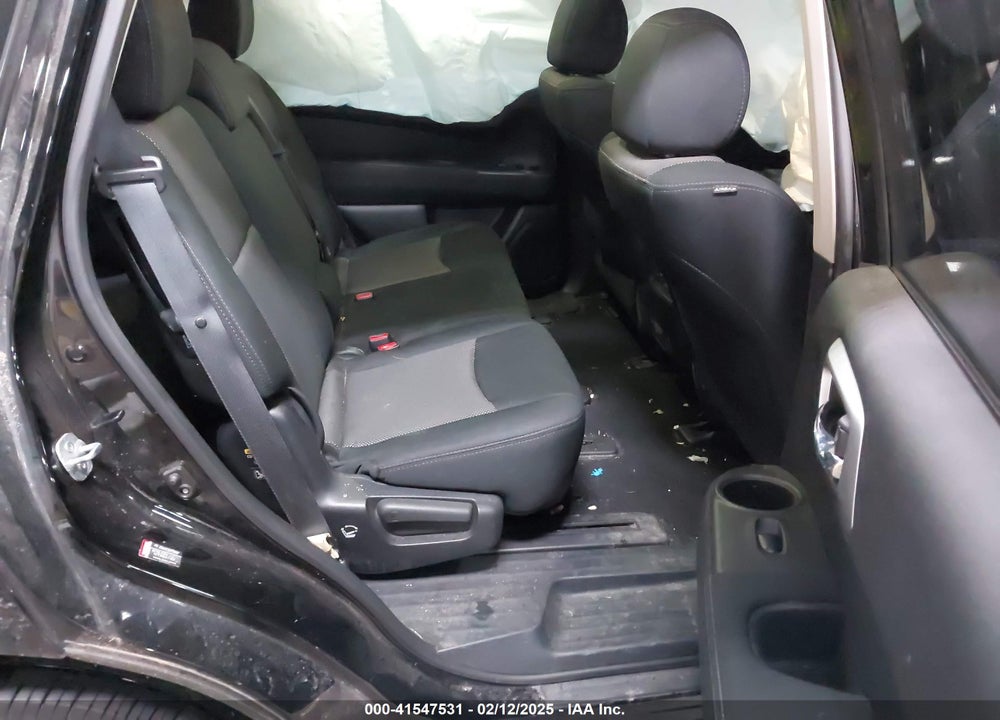 2017 NISSAN PATHFINDER VIN: 5N1DR2MM3HC622517