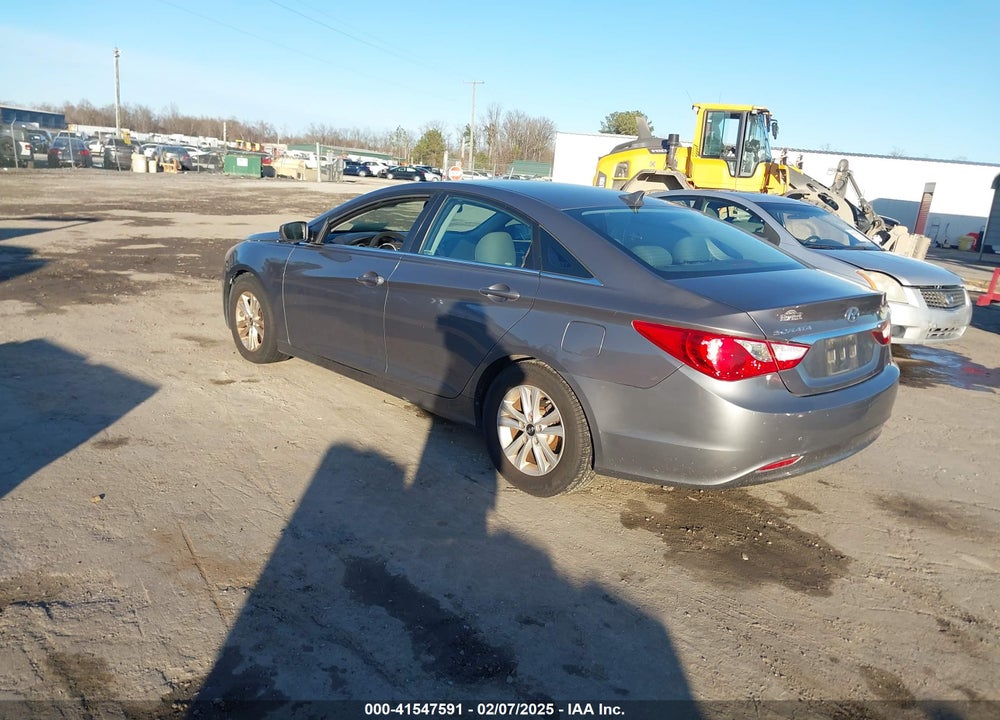 2011 HYUNDAI SONATA VIN: 5NPEB4AC1BH252281