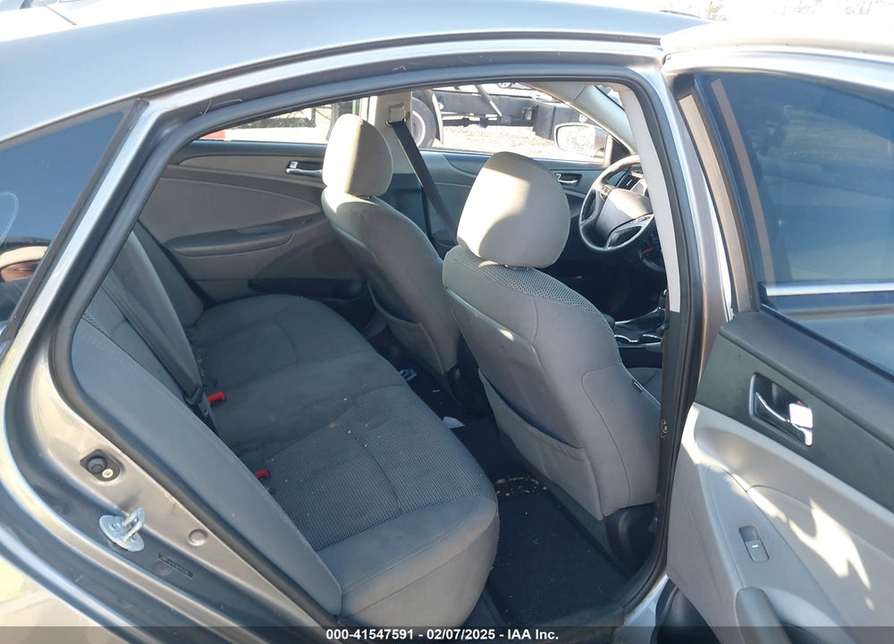 2011 HYUNDAI SONATA VIN: 5NPEB4AC1BH252281